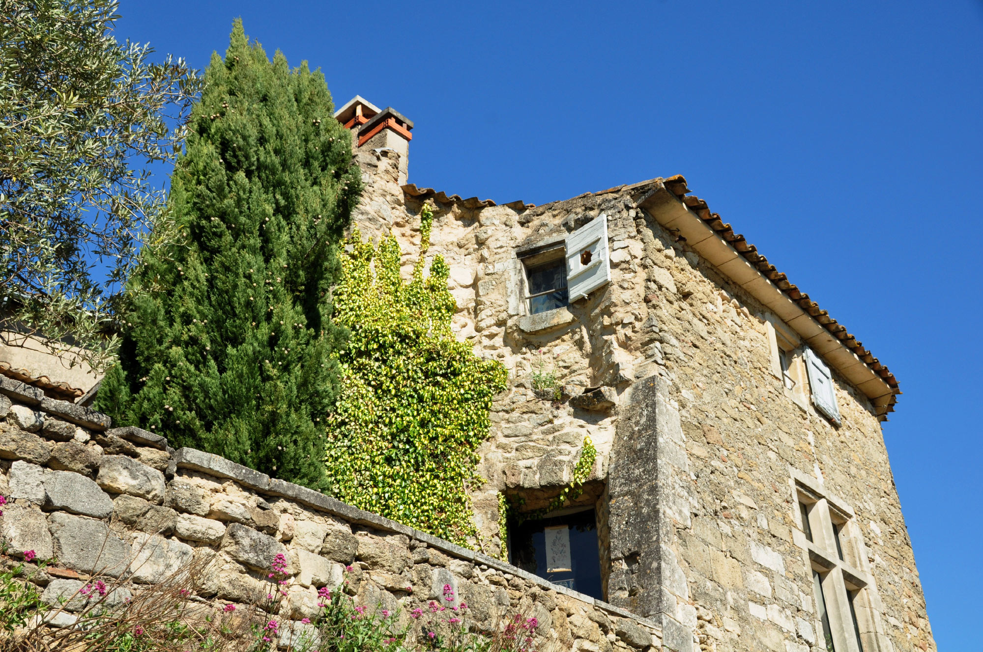 Menerbes